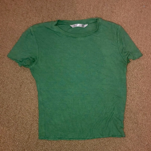 This cropped top is from UKIDS, it’s in light green and is 10/12,it’s stretchy! - Picture 1 of 2